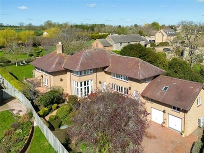 4 Bedroom Detached House For Sale In Titchmarsh, Northamptonshire