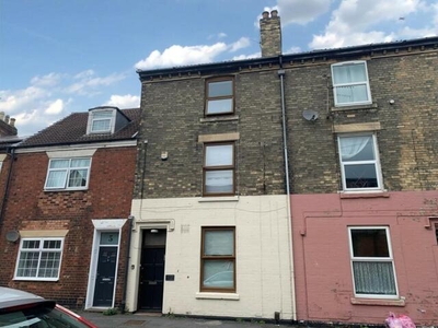 4 Bedroom End Of Terrace House For Sale In Grantham, Lincolnshire