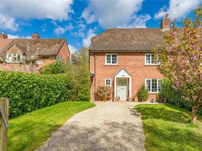 4 Bedroom End Of Terrace House For Sale In Newbury, Hampshire
