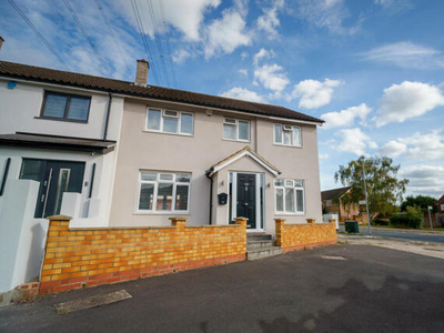 4 Bedroom End Of Terrace House For Sale In Upminster