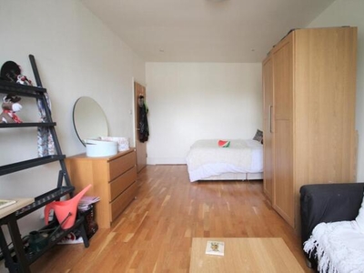 4 Bedroom Flat For Rent In Camden