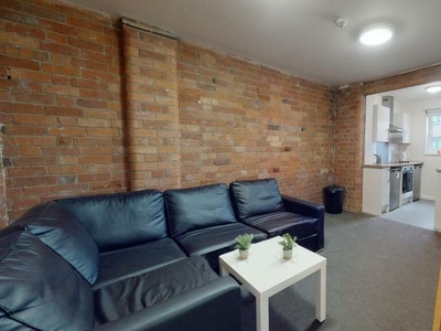 4 bedroom flat to rent Leicester, LE1 5TH