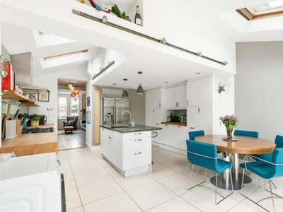 4 Bedroom House For Sale In London