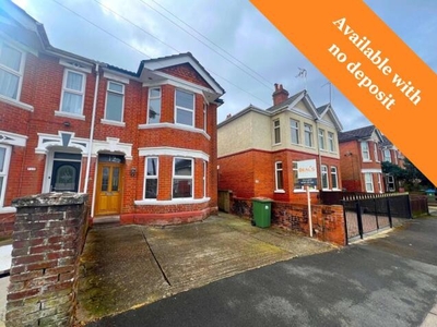 4 Bedroom Semi-detached House For Rent In Southampton, Hampshire