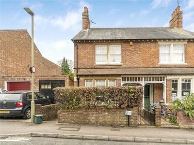 4 Bedroom Semi-detached House For Sale In East Oxford