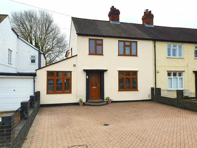 4 Bedroom Semi-detached House For Sale In Lower Stondon, Henlow