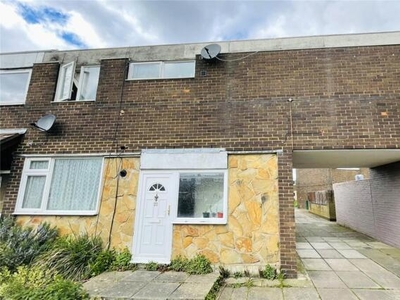4 Bedroom Terraced House For Sale In Farnborough, Hampshire