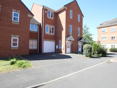 4 Bedroom Town House For Rent In Wakefield