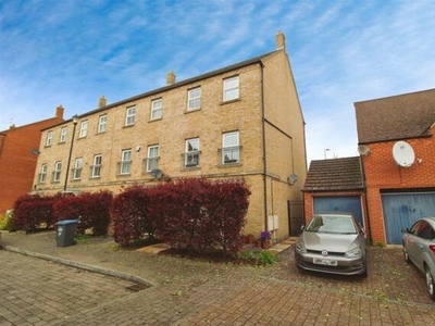4 Bedroom Town House For Sale In Coton Meadows