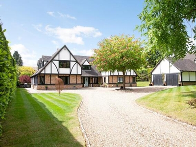 5 Bedroom Detached House For Sale In Knotty Green, Beaconsfield