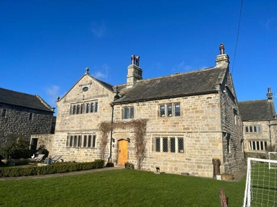 5 Bedroom Detached House For Sale In Newall With Clifton
