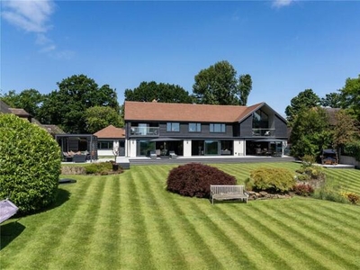 5 Bedroom Detached House For Sale In Petersfield, Hampshire