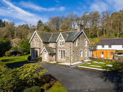 5 Bedroom Detached House For Sale In Pitlochry
