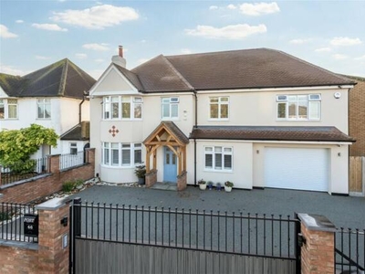 5 Bedroom Detached House For Sale In Stotfold, Hitchin
