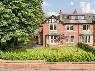 5 Bedroom Semi-detached House For Sale In Rothwell, Leeds