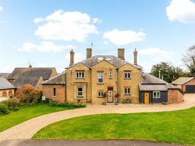 6 Bedroom Detached House For Sale In Leighton Buzzard, Bedfordshire