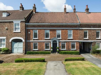 6 Bedroom House For Sale In Market Place, Easingwold