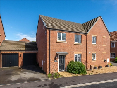 Lingfield Park, Bourne, Lincolnshire, PE10 3 bedroom house in Bourne