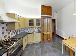 1 Bedroom Flat For Rent In Top Floor Left, Aberdeen