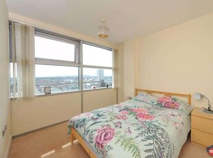 2 bed flat to rent in West Wear Street,
SR1, Sunderland