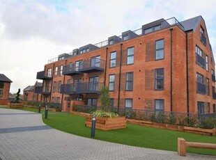 2 Bedroom Apartment For Rent In Hook, Hampshire