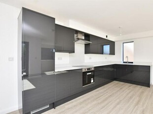 2 Bedroom Ground Floor Flat For Sale In Shirley, Croydon