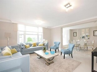 3 Bedroom Apartment For Rent In St. Johns Wood Park, London