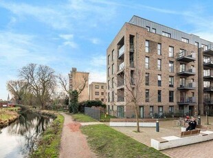3 Bedroom Flat For Rent In Finsbury Park, London