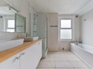 3 Bedroom Semi-detached House For Sale In South Norwood, London