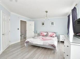 4 Bedroom Terraced House For Sale In West Kingsdown, Sevenoaks