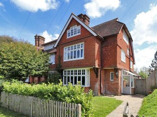 5 Bedroom Semi-detached House For Sale In Cranbrook, Kent