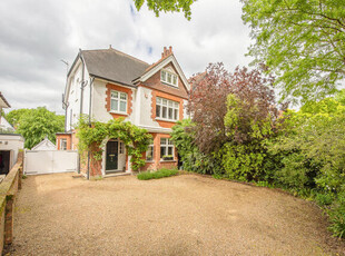 5 Bedroom Semi-detached House For Sale In Kingston Upon Thames