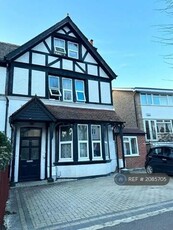 6 Bedroom Flat For Rent In Surbiton