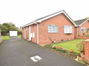 Bungalow to rent in Newfield Crescent, Normanton WF6