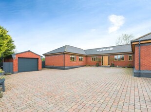 Detached bungalow for sale in Knowle Hill, Hurley, Atherstone CV9