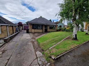 Detached bungalow to rent in Orchard Rise, Blythe Bridge, Stoke-On-Trent ST11