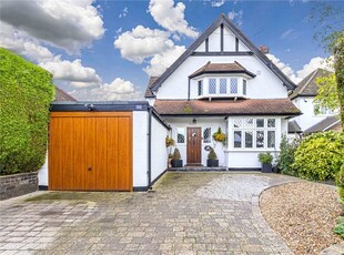 Detached house for sale in Chipperfield Road, Hemel Hempstead, Hertfordshire HP3