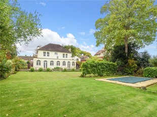 Detached house for sale in Oakleigh Park South, Oakleigh Park N20