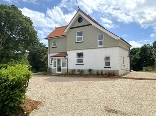 Detached house to rent in Alexandra Road, Lower Parkstone, Poole BH14