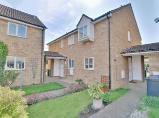 Detached house to rent in Derwent Close, St. Ives, Huntingdon PE27