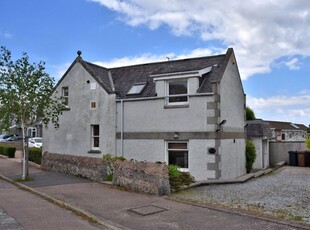 Detached house to rent in Newlands Crescent, City Centre, Aberdeen AB10