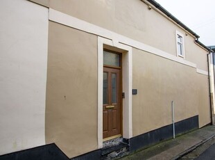 End terrace house to rent in Chapel Lane, Penarth CF64
