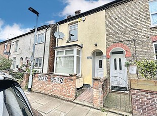 End terrace house to rent in Edward Road, Bedford MK42