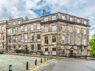Flat to rent in Glenfinlas Street, Edinburgh EH3