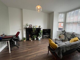 Flat to rent in Addison Road, Flat 4, Plymouth PL4