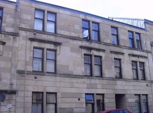 Flat to rent in Bank Street, Paisley, Renfrewshire PA1