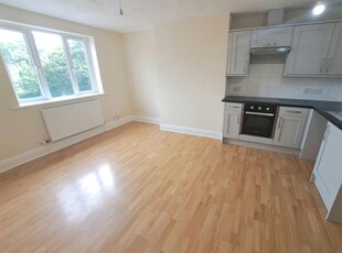 Flat to rent in Cleeve Wood Road, Downend, Bristol BS16
