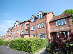 Flat to rent in Cobham Green, Whitnash, Leamington Spa, Warwickshire CV31