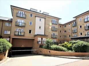 Flat to rent in Hampden Gardens, Cambridge CB1