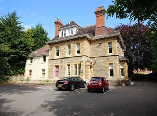 Flat to rent in Hillbrook House, Albert Road North, Malvern WR14